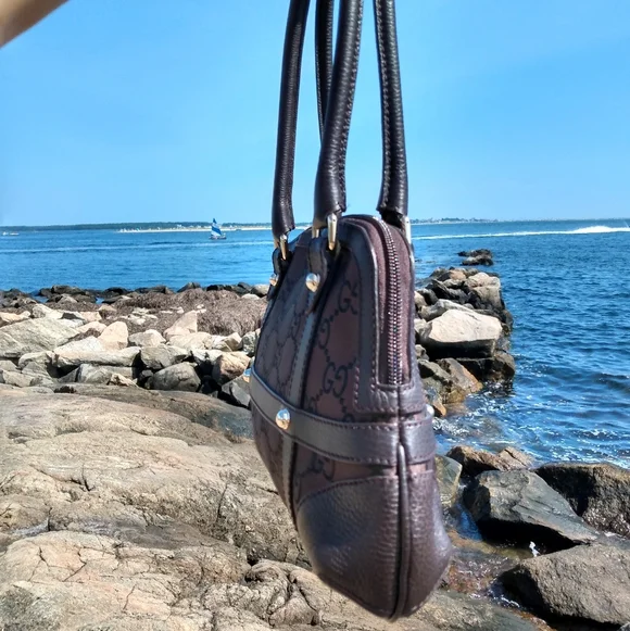 Gucci Interlocking GG Monogram Royal Reins Bag - Picture 9 of 16